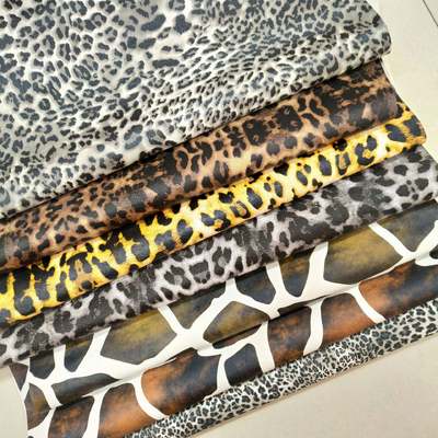 Couro Sintético Artificial com Estampa de Leopardo em PVC para Atacado para Bolsa, Caderno, Capa de Celular, Tapete de Mesa, Tecido de Couro Falso