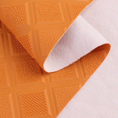 PVC Antiskid Rhombus Estilo em relevo Couro sintético artificial para carro Pés Assentos de carro Sofá Decorar Saco Tecido de Couro Falsos