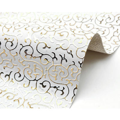 Venda a retalho de PVC em filme dourado de estilo em relevo Couro sintético artificial para sacos Embalagem Caixa Calçados Tecido de caderno