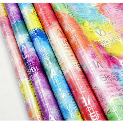 PU Rainbow Letter Print Magazine Design Couro sintético Impermeável Tecido de couro falso para saco de bagagem Mobiliário cosmético/sofá