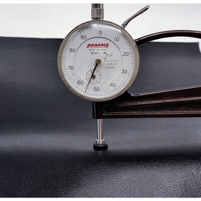 Couro Sintético Artificial de Couro de Vaca com Padrão 882 em PVC em Promoção com Preço Barato para Sofá de Cadeira, Sapatos, Tapete de Carro, Tecido de Couro Falso