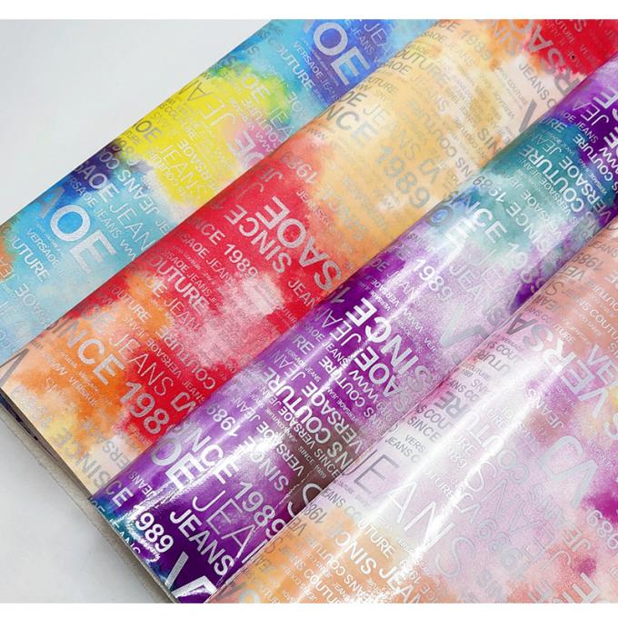 PU Rainbow Letter Print Magazine Design Couro sintético Impermeável Tecido de couro falso para saco de bagagem Mobiliário cosmético/sofá 7